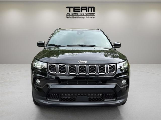 2024 Jeep Compass COMPASS LATITUDE 4X4