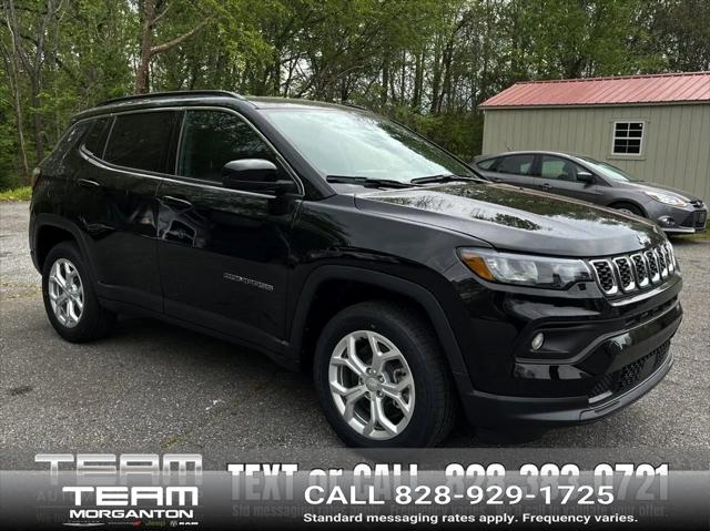 2024 Jeep Compass COMPASS LATITUDE 4X4