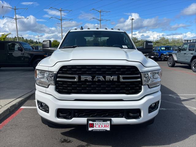 2024 RAM Ram 3500 RAM 3500 TRADESMAN CREW CAB 4X4 8 BOX