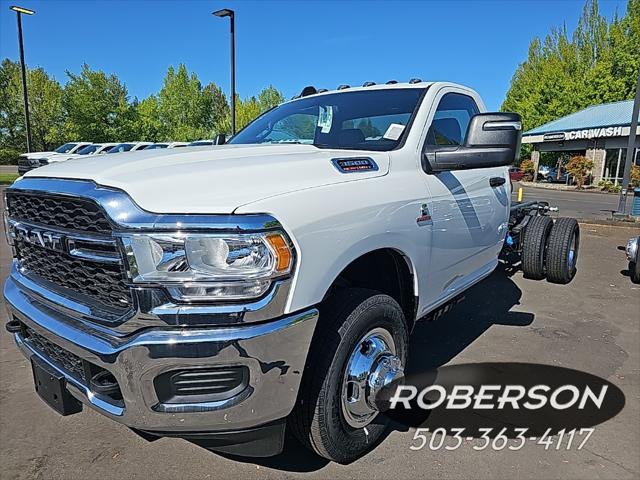 2024 RAM Ram 3500 Chassis Cab RAM 3500 TRADESMAN CHASSIS REGULAR CAB 4X4 84 CA