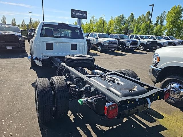 2024 RAM Ram 3500 Chassis Cab RAM 3500 TRADESMAN CHASSIS REGULAR CAB 4X4 84 CA