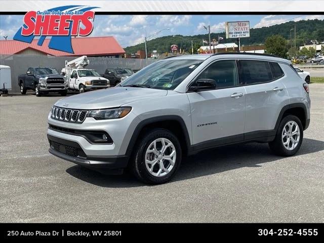 2024 Jeep Compass COMPASS LATITUDE 4X4