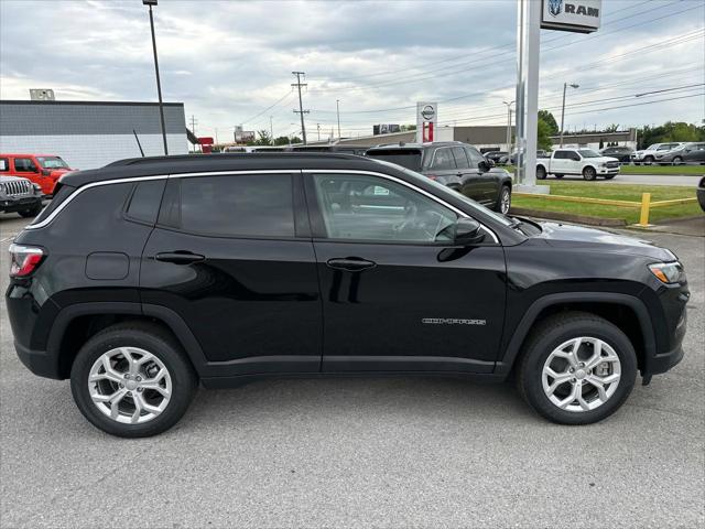 2024 Jeep Compass COMPASS LATITUDE 4X4