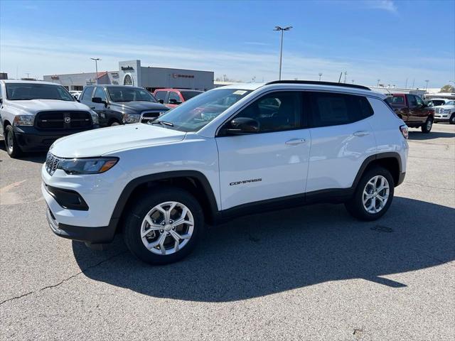 2024 Jeep Compass COMPASS LATITUDE 4X4