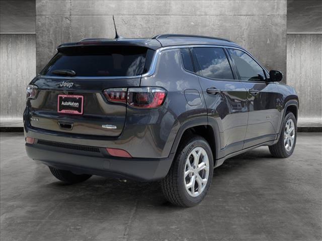 2024 Jeep Compass COMPASS LATITUDE 4X4