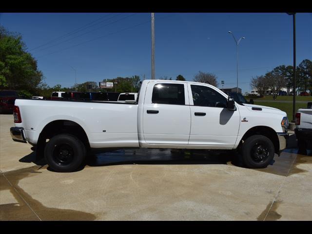 2024 RAM Ram 3500 RAM 3500 TRADESMAN CREW CAB 4X4 8 BOX