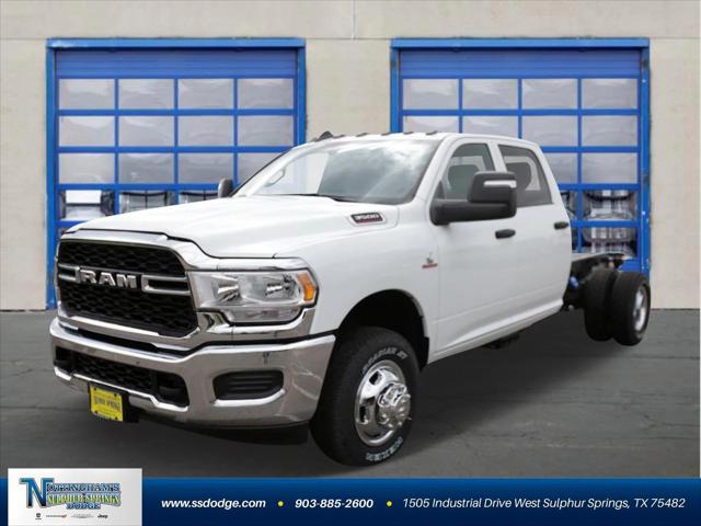 2024 RAM Ram 3500 Chassis Cab RAM 3500 TRADESMAN CREW CAB CHASSIS 4X4 60 CA