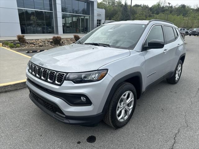 2024 Jeep Compass COMPASS LATITUDE 4X4