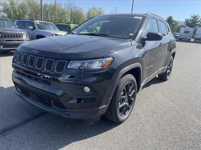 2024 Jeep Compass COMPASS LATITUDE 4X4