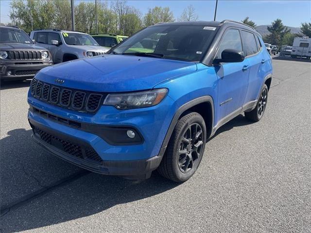 2024 Jeep Compass COMPASS LATITUDE 4X4