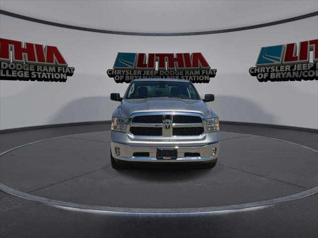 2024 RAM Ram 1500 Classic RAM 1500 CLASSIC TRADESMAN QUAD CAB 4X4 64 BOX