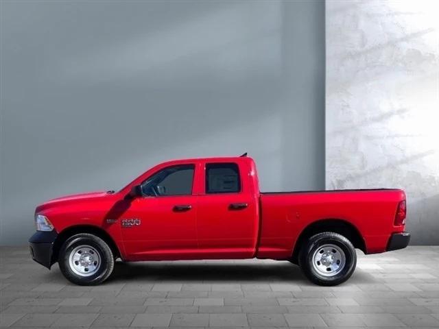 2024 RAM Ram 1500 Classic RAM 1500 CLASSIC TRADESMAN QUAD CAB 4X4 64 BOX