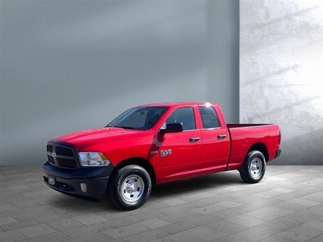 2024 RAM Ram 1500 Classic RAM 1500 CLASSIC TRADESMAN QUAD CAB 4X4 64 BOX 2024 RAM Ram 1500 Classic RAM 1500 CLASSIC TRADESMAN QUAD CAB 4X4 64 BOX