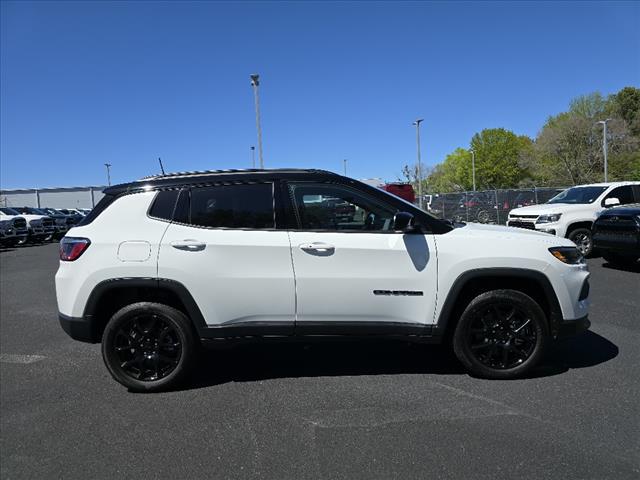 2024 Jeep Compass COMPASS LATITUDE 4X4