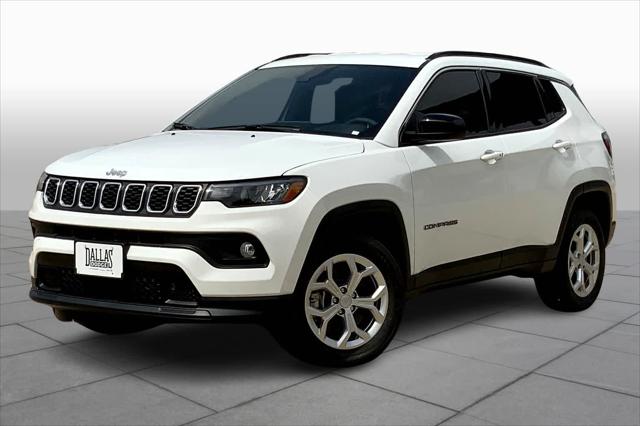 2024 Jeep Compass COMPASS LATITUDE 4X4