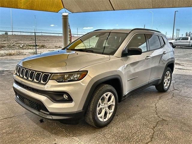 2024 Jeep Compass COMPASS LATITUDE 4X4