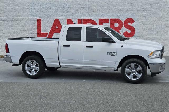 2024 RAM Ram 1500 Classic RAM 1500 CLASSIC TRADESMAN QUAD CAB 4X4 64 BOX