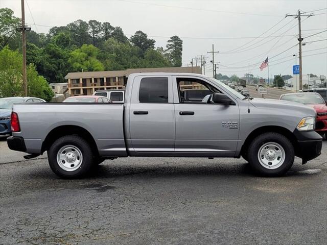 2024 RAM Ram 1500 Classic RAM 1500 CLASSIC TRADESMAN QUAD CAB 4X2 64 BOX