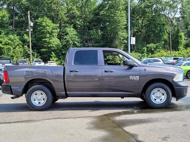 2024 RAM Ram 1500 Classic RAM 1500 CLASSIC TRADESMAN CREW CAB 4X2 57 BOX