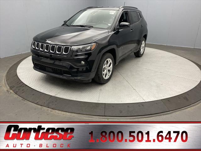 2024 Jeep Compass COMPASS LATITUDE 4X4