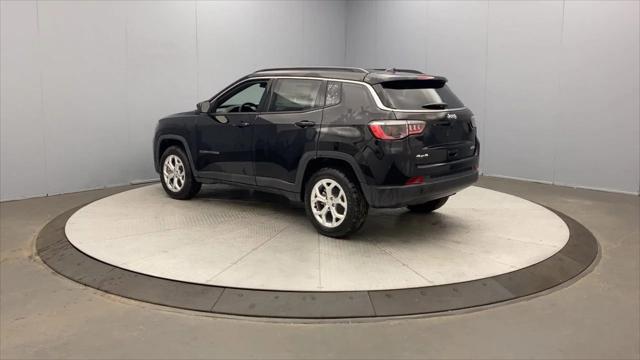 2024 Jeep Compass COMPASS LATITUDE 4X4