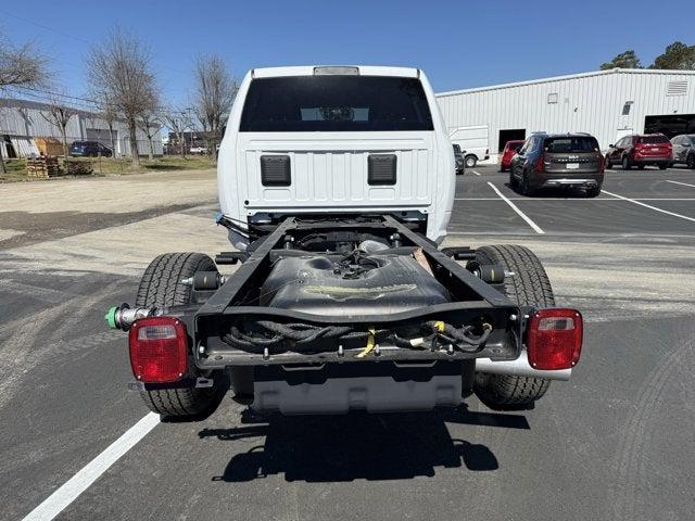 2024 RAM Ram 3500 Chassis Cab RAM 3500 TRADESMAN CREW CAB CHASSIS 4X4 60 CA