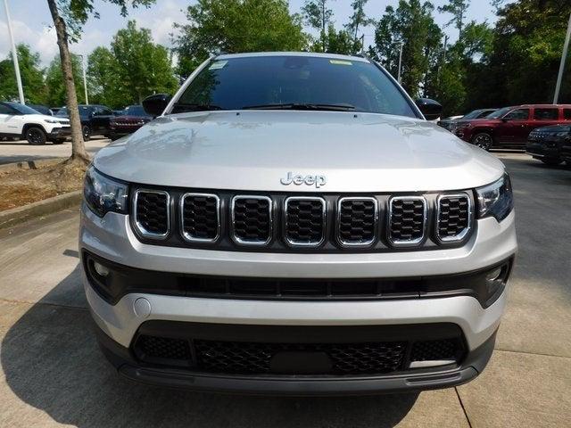 2024 Jeep Compass COMPASS LATITUDE 4X4