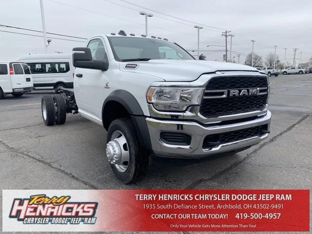 2024 RAM Ram 5500 Chassis Cab RAM 5500 TRADESMAN CHASSIS REGULAR CAB 4X4 84 CA 2024 RAM Ram 5500 Chassis Cab RAM 5500 TRADESMAN CHASSIS REGULAR CAB 4X4 84 CA