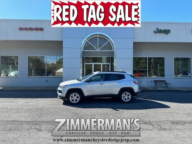 2024 Jeep Compass COMPASS LATITUDE 4X4