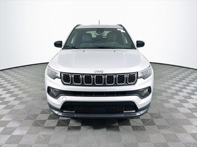 2024 Jeep Compass COMPASS LATITUDE 4X4