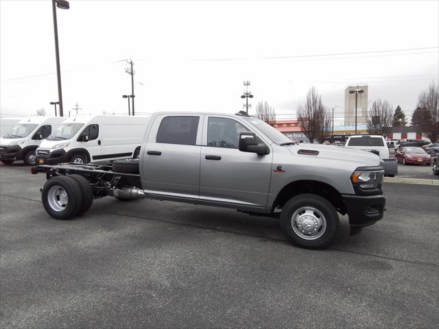 2024 RAM Ram 3500 Chassis Cab RAM 3500 TRADESMAN CREW CAB CHASSIS 4X4 60 CA