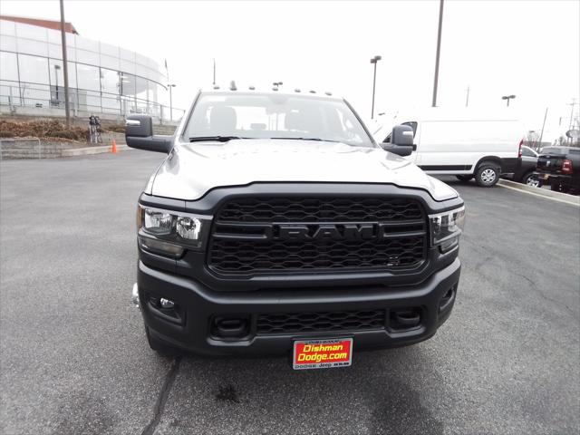 2024 RAM Ram 3500 Chassis Cab RAM 3500 TRADESMAN CREW CAB CHASSIS 4X4 60 CA