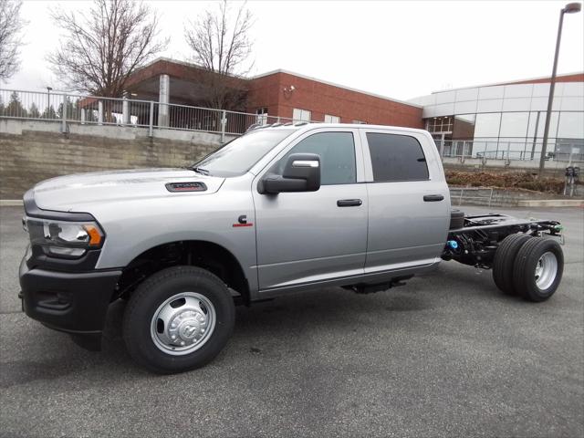 2024 RAM Ram 3500 Chassis Cab RAM 3500 TRADESMAN CREW CAB CHASSIS 4X4 60 CA