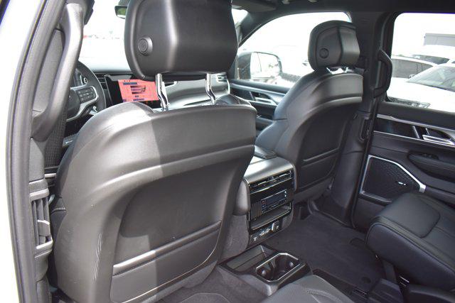 2024 Jeep Wagoneer Series II Carbide 4x4