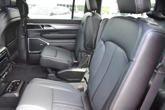2024 Jeep Wagoneer Series II Carbide 4x4