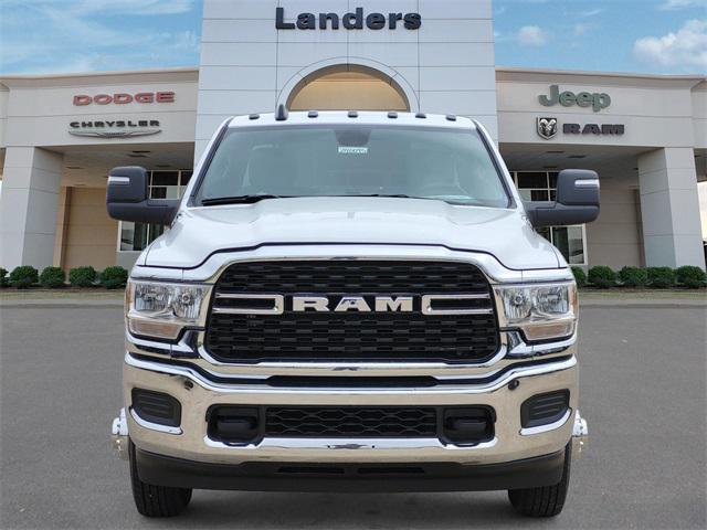 2024 RAM Ram 3500 Chassis Cab RAM 3500 SLT CREW CAB CHASSIS 4X4 60 CA