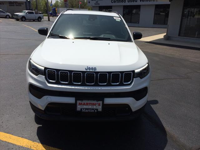 2023 Jeep Compass Latitude Lux FWD