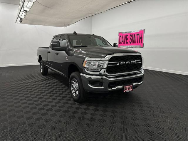 2024 RAM Ram 3500 RAM 3500 TRADESMAN CREW CAB 4X4 8 BOX