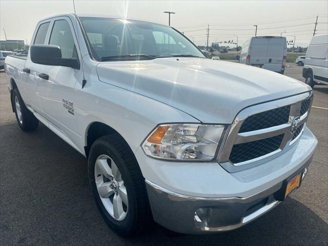 2024 RAM Ram 1500 Classic RAM 1500 CLASSIC TRADESMAN QUAD CAB 4X4 64 BOX