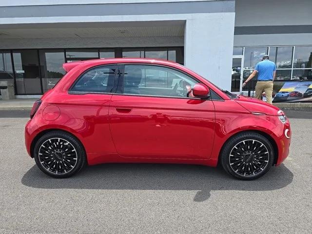 2024 Fiat FIAT 500e 500e INSPI(RED)
