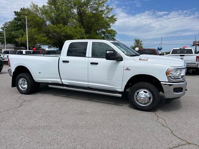 2024 RAM Ram 3500 RAM 3500 TRADESMAN CREW CAB 4X4 8 BOX