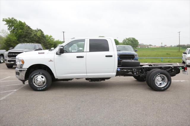 2024 RAM Ram 3500 Chassis Cab RAM 3500 TRADESMAN CREW CAB CHASSIS 4X4 60 CA