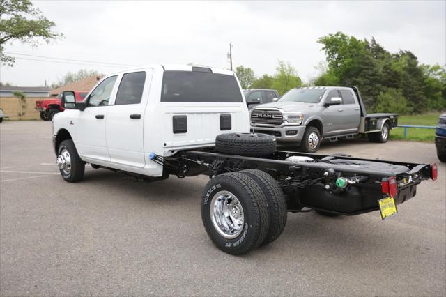 2024 RAM Ram 3500 Chassis Cab RAM 3500 TRADESMAN CREW CAB CHASSIS 4X4 60 CA