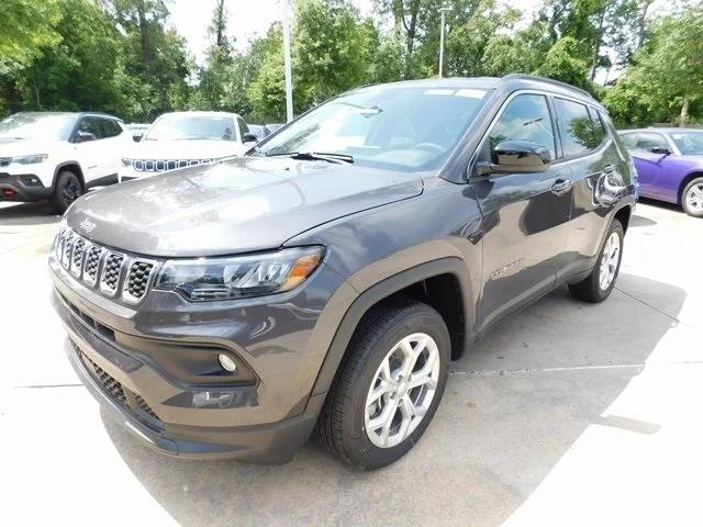 2024 Jeep Compass COMPASS LATITUDE 4X4