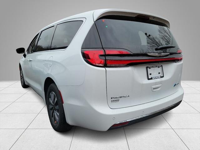 2024 Chrysler Pacifica Hybrid PACIFICA PLUG-IN HYBRID SELECT