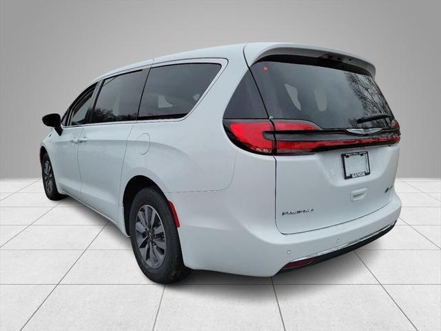 2024 Chrysler Pacifica Hybrid PACIFICA PLUG-IN HYBRID SELECT