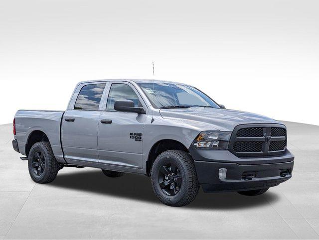 2024 RAM Ram 1500 Classic RAM 1500 CLASSIC TRADESMAN CREW CAB 4X4 57 BOX