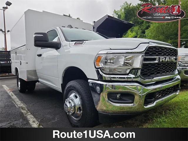 2024 RAM Ram 3500 Chassis Cab RAM 3500 TRADESMAN CHASSIS REGULAR CAB 4X4 60 CA