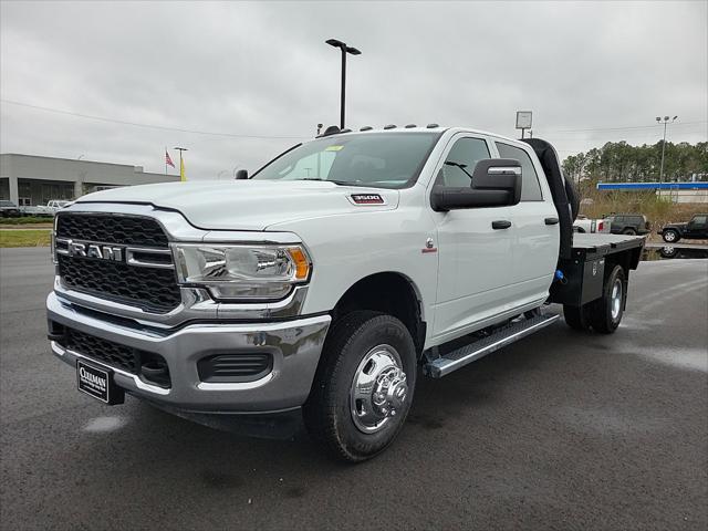 2024 RAM Ram 3500 Chassis Cab RAM 3500 TRADESMAN CREW CAB CHASSIS 4X4 60 CA