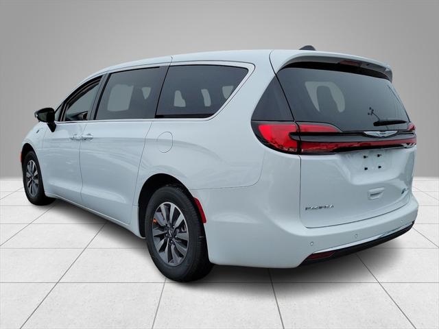 2024 Chrysler Pacifica Hybrid PACIFICA PLUG-IN HYBRID SELECT